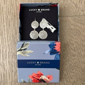 NEW with tags Lucky Brand silver filigree dangling earrings.